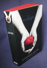 Twilight: Red Edged Special Edition
 Additional Image